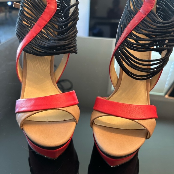 Elegant Red and Black Women's Heels - Picture 1 of 4